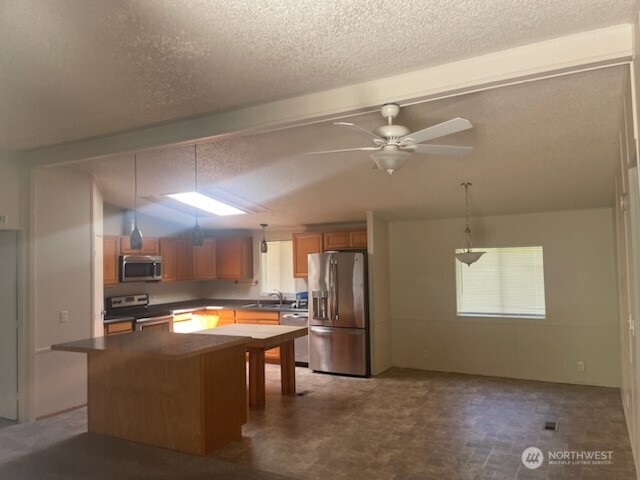 27367 Ne Lindvog Road Property Photo 2