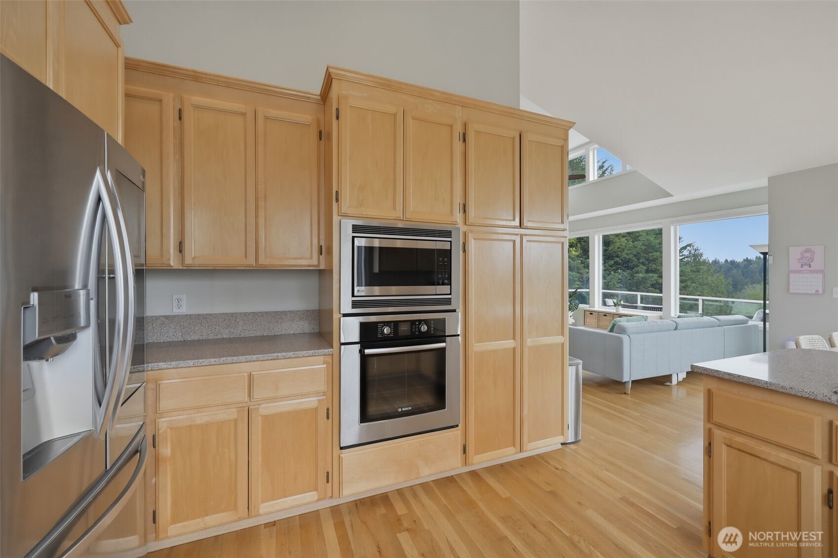 9629 183 Ave Property Photo 15