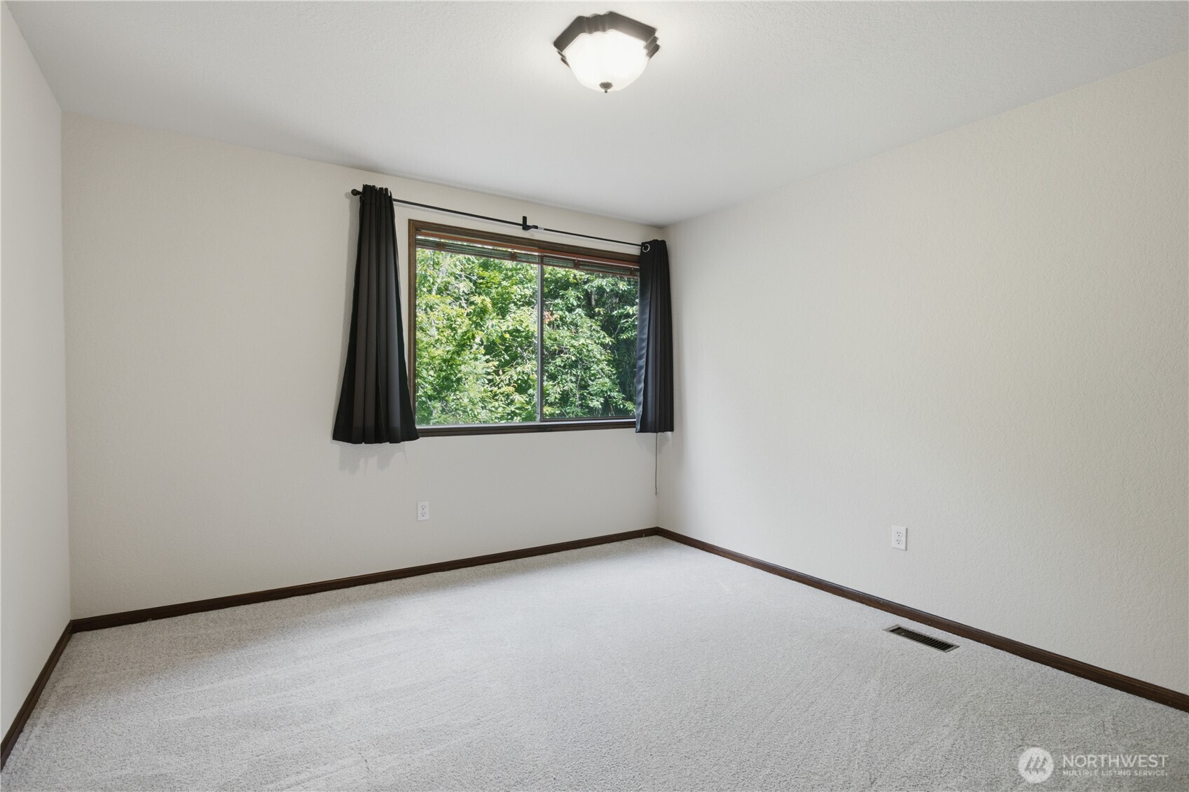 13116 233rd Avenue Property Photo 28