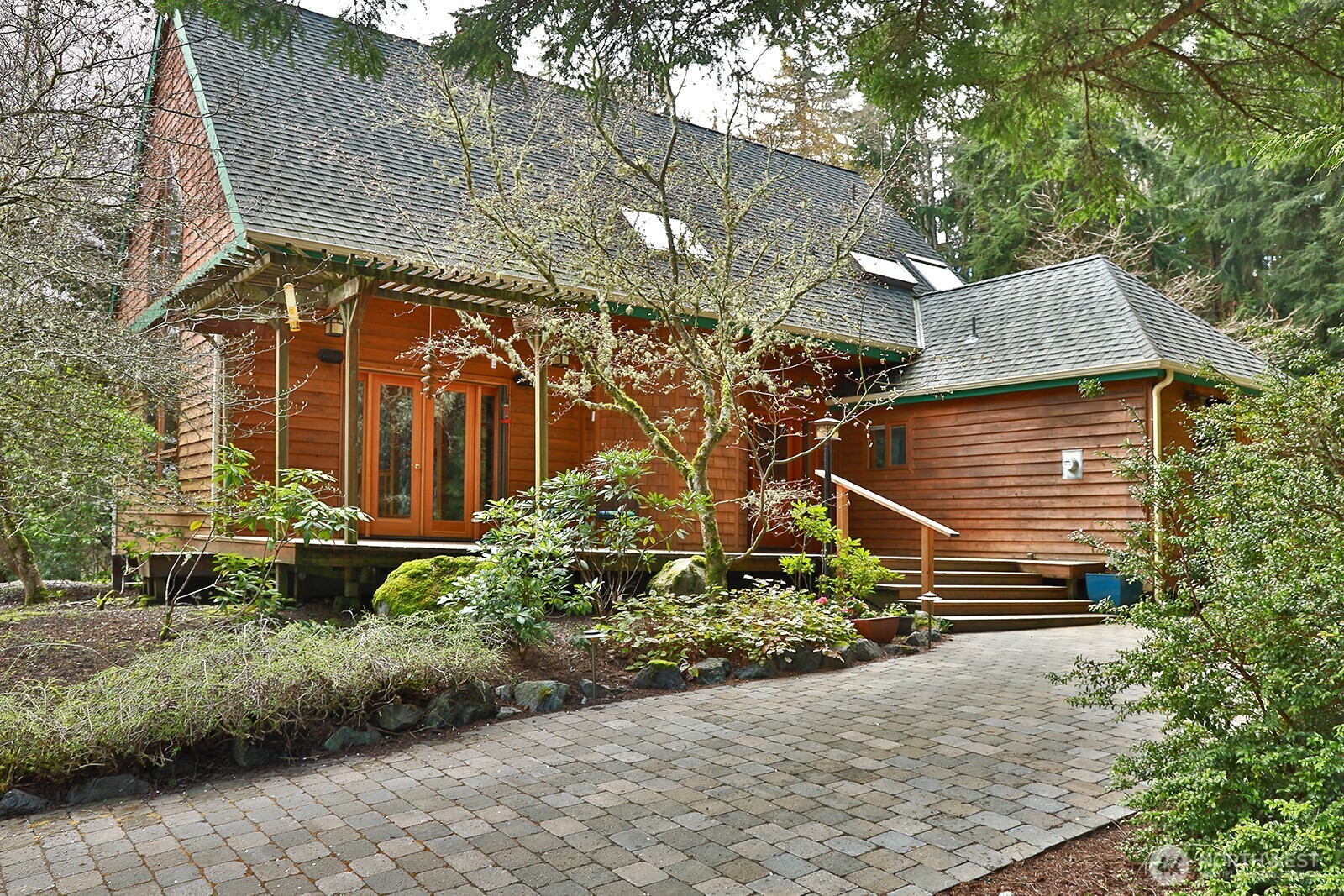 2699 Salal Lane Property Photo 4