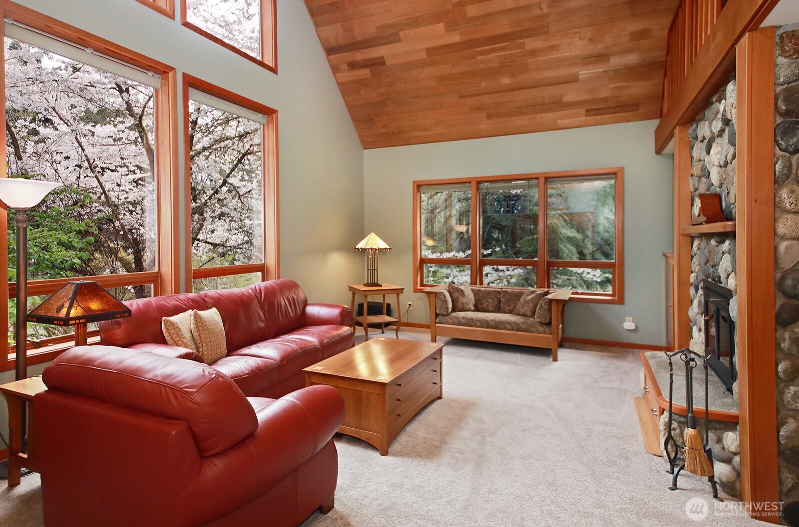 2699 Salal Lane Property Photo 7