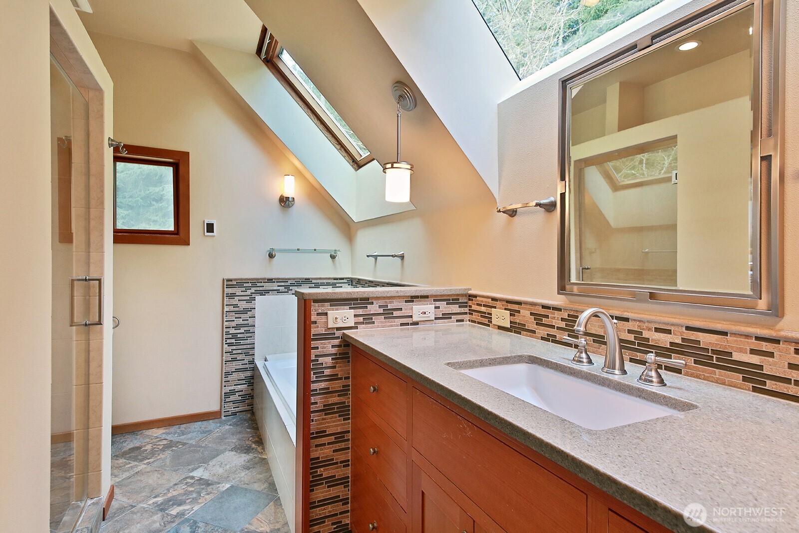 2699 Salal Lane Property Photo 18