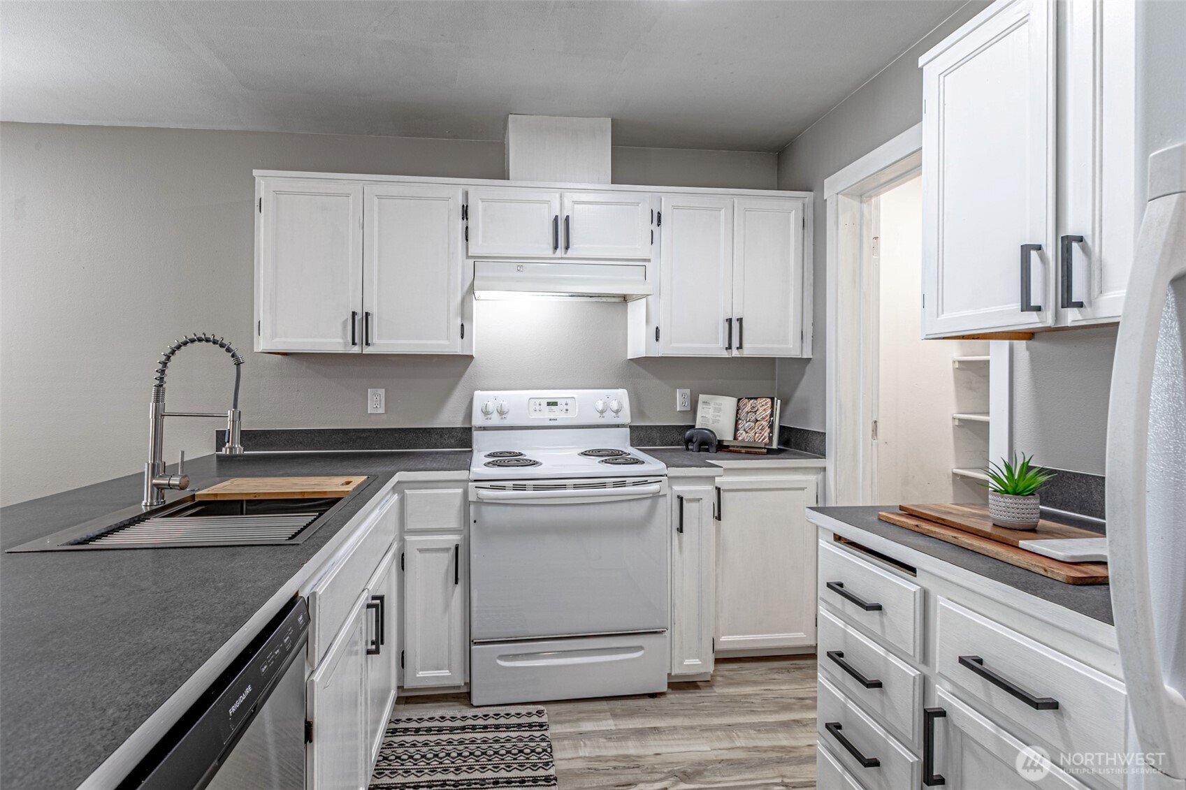 1320 S I Street Property Photo 7