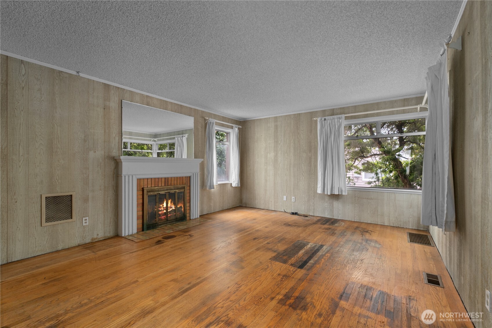 11032 Dayton Avenue Property Photo 22