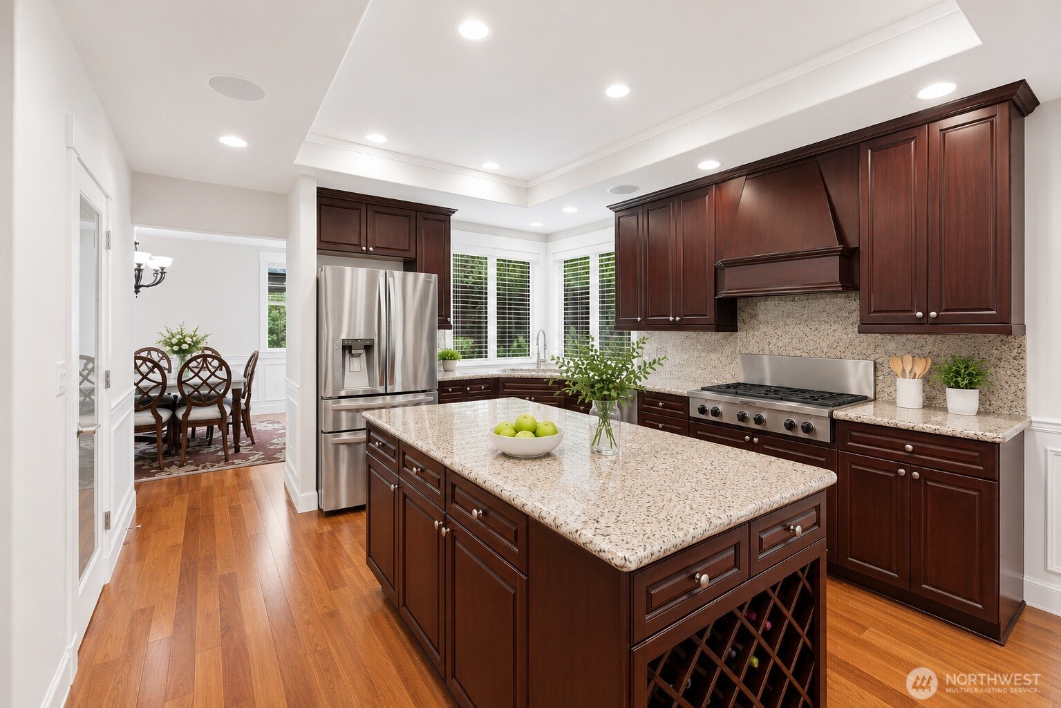 24121 Ne 1st Place Property Photo 6