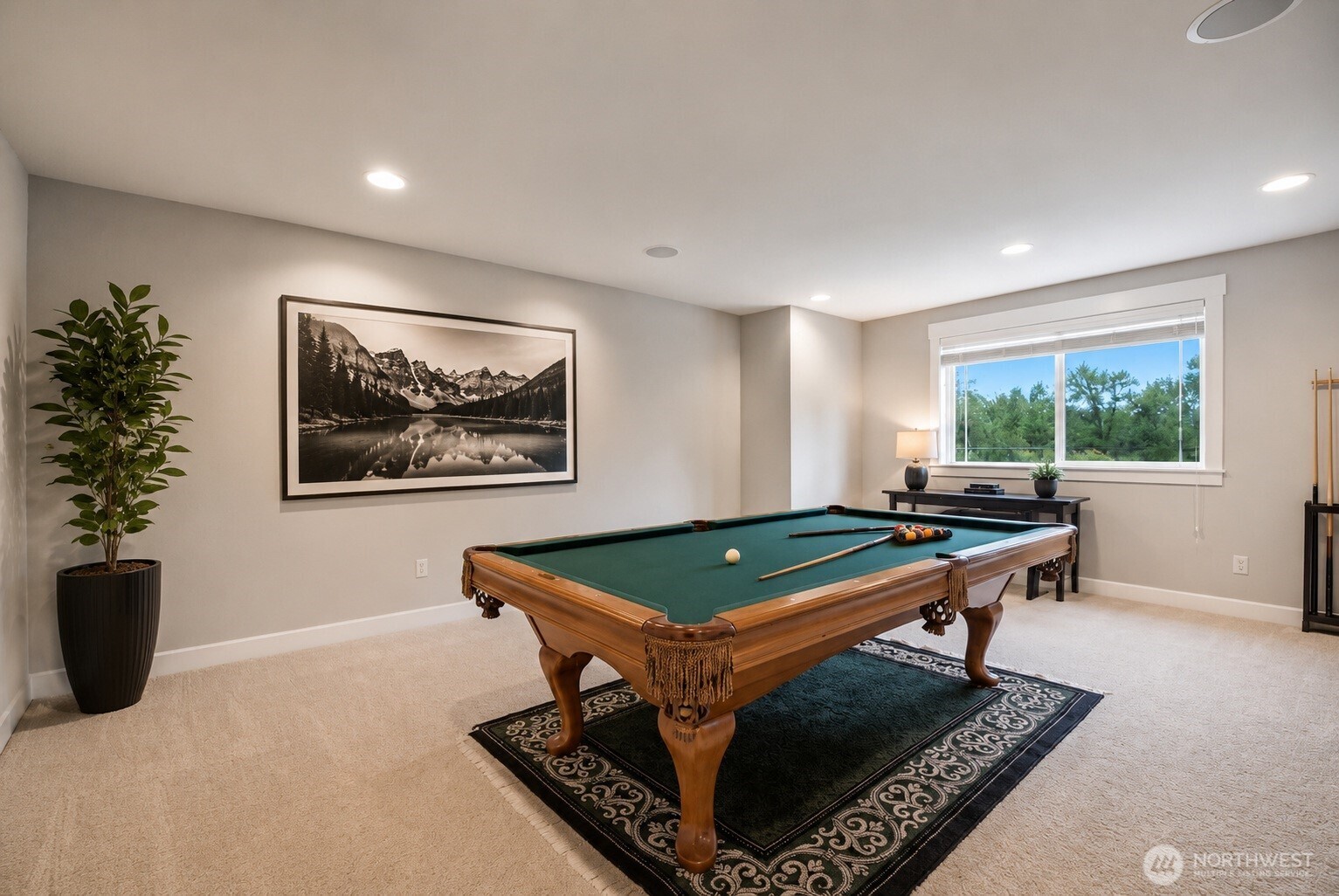 24121 Ne 1st Place Property Photo 16