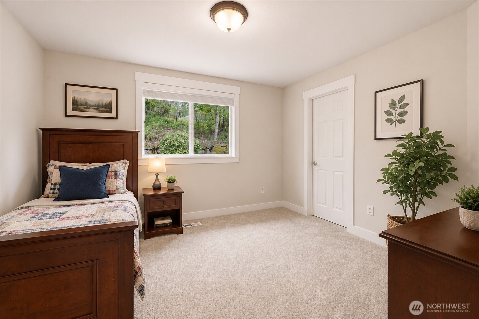 24121 Ne 1st Place Property Photo 16