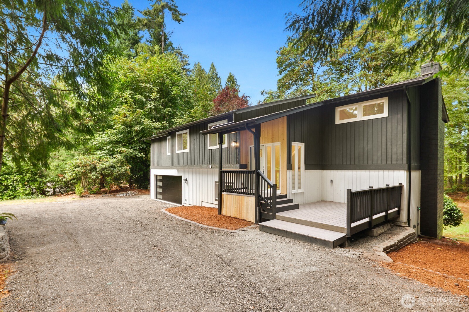 5755 Blakely Avenue Property Photo 3