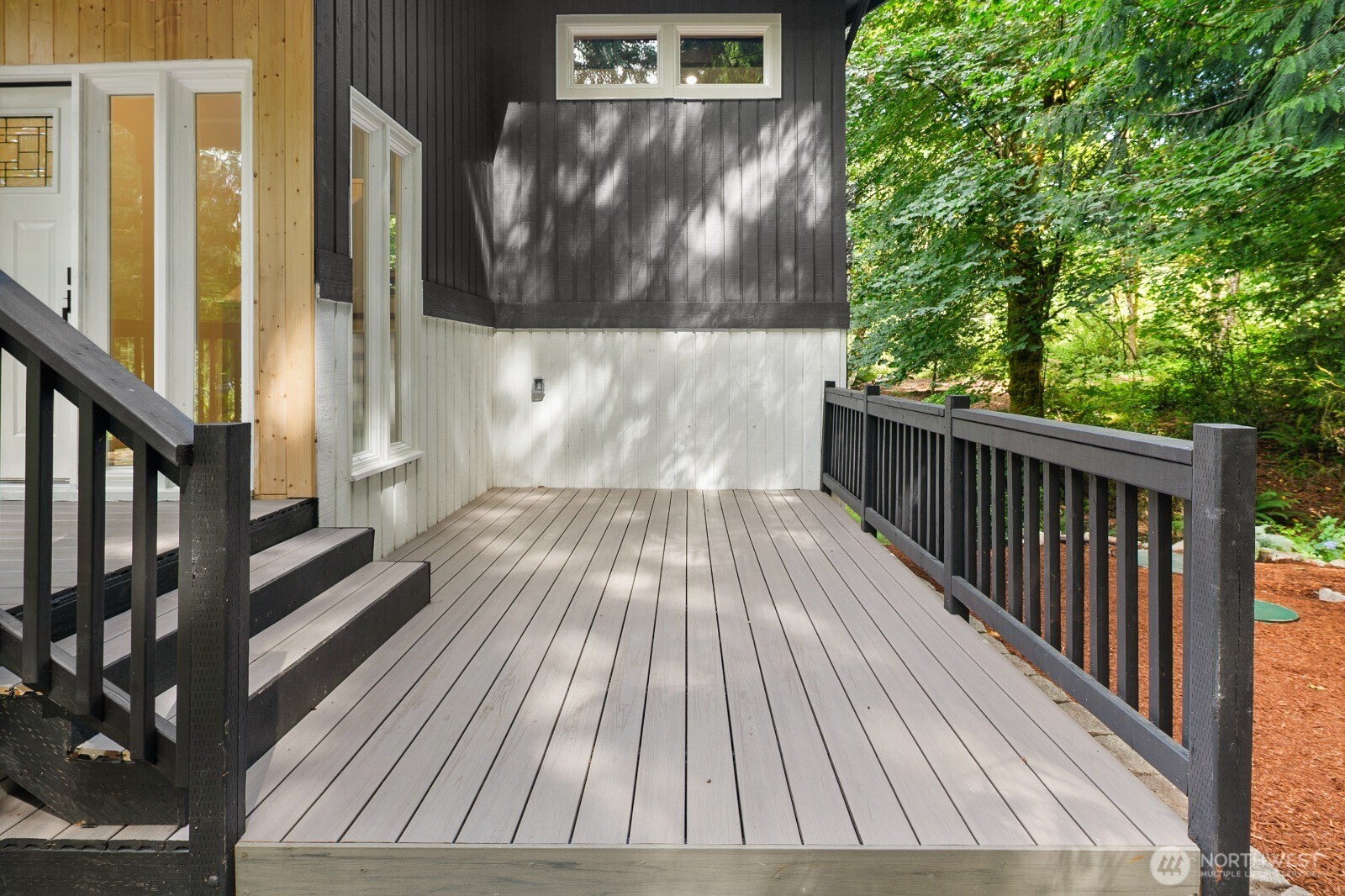 5755 Blakely Avenue Property Photo 3