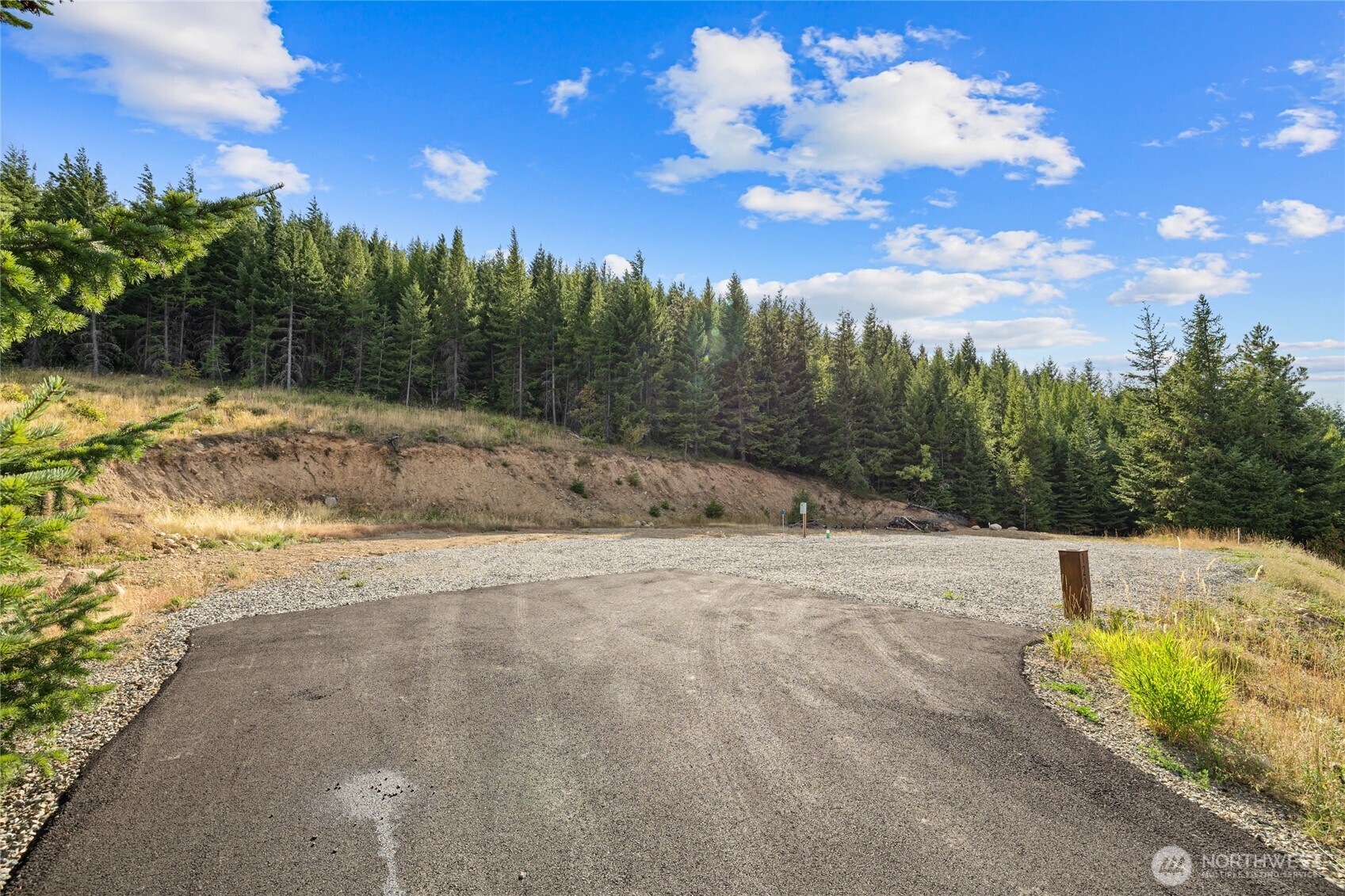 1220 Stone Ridge Drive Property Photo 6