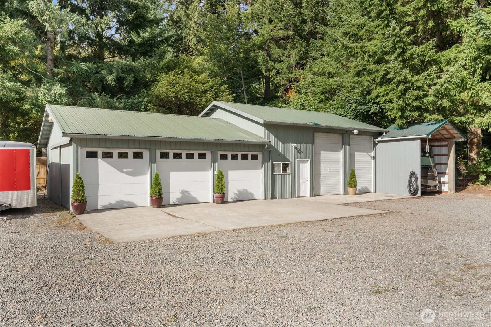 9734 65th Lane Property Photo 5