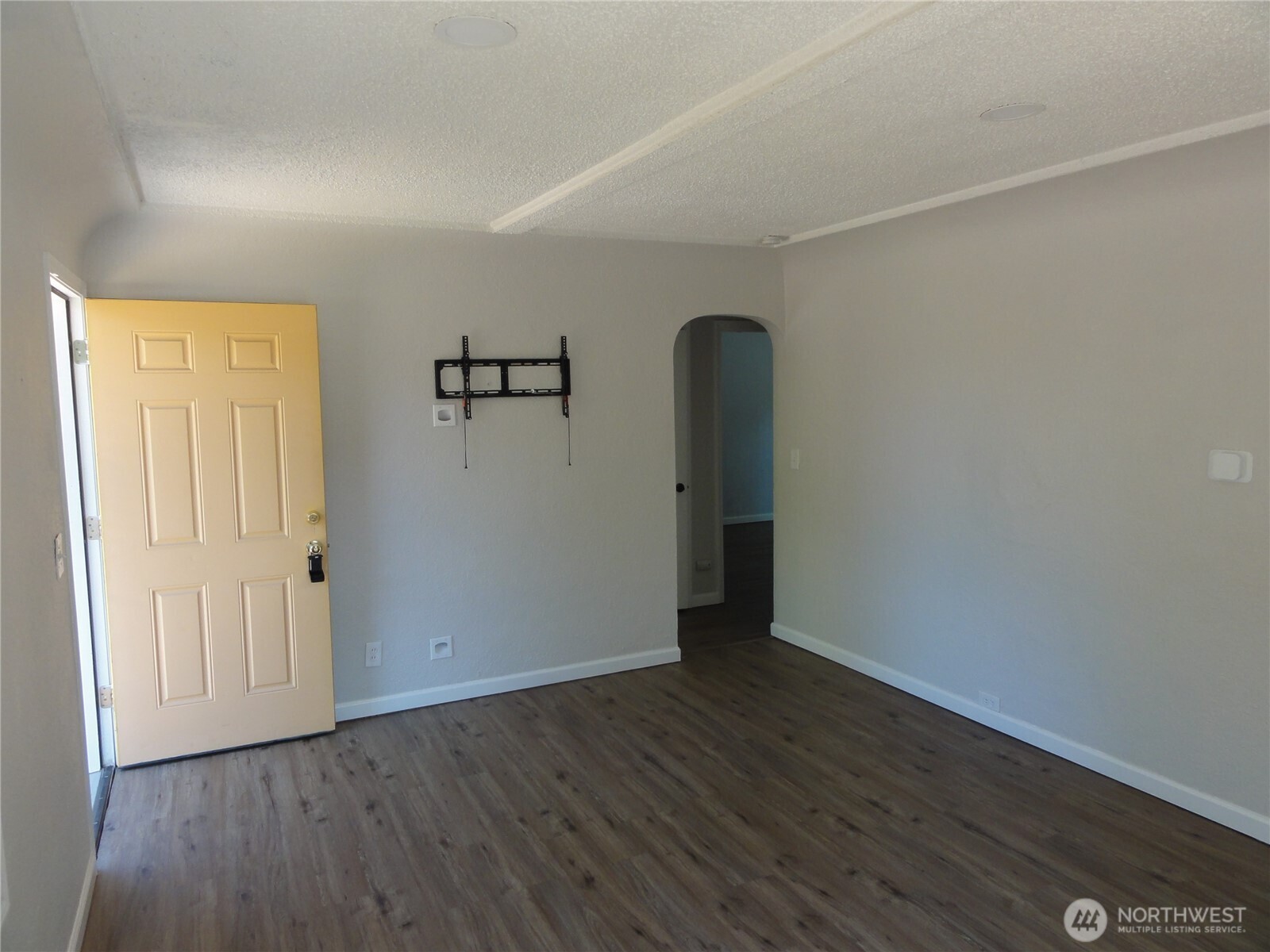 4539 S L Street Property Photo 4