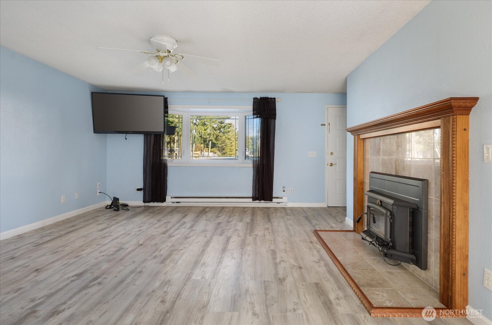 577 Salal St. Property Photo 14