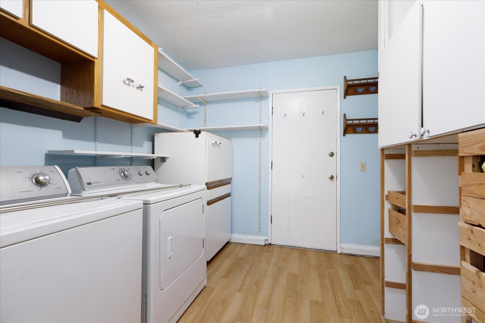 577 Salal St. Property Photo 23