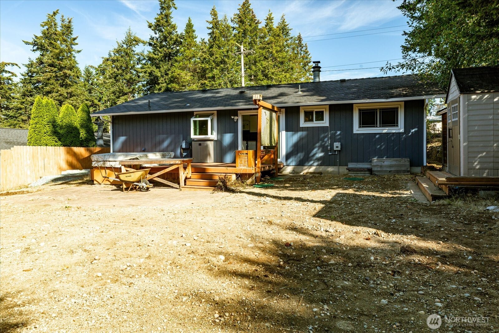577 Salal St. Property Photo 24