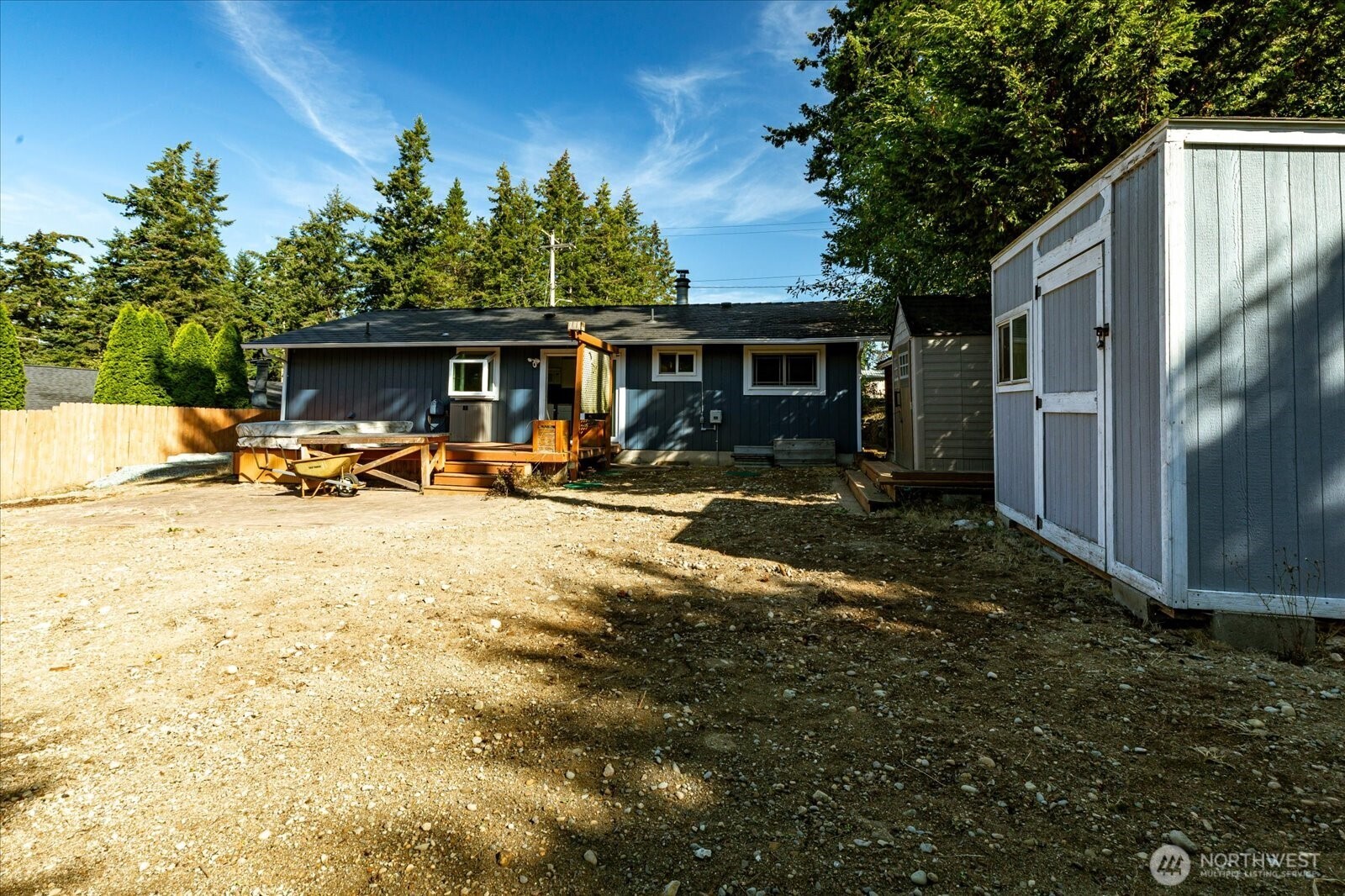 577 Salal St. Property Photo 25