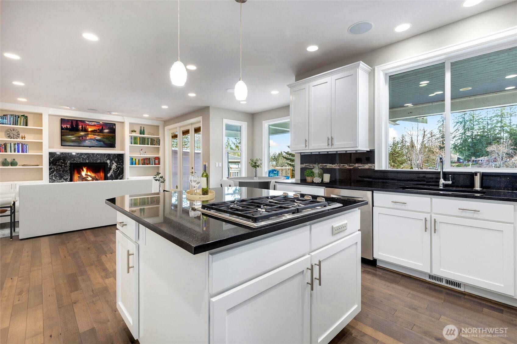 15021 Willow Drive Property Photo 11