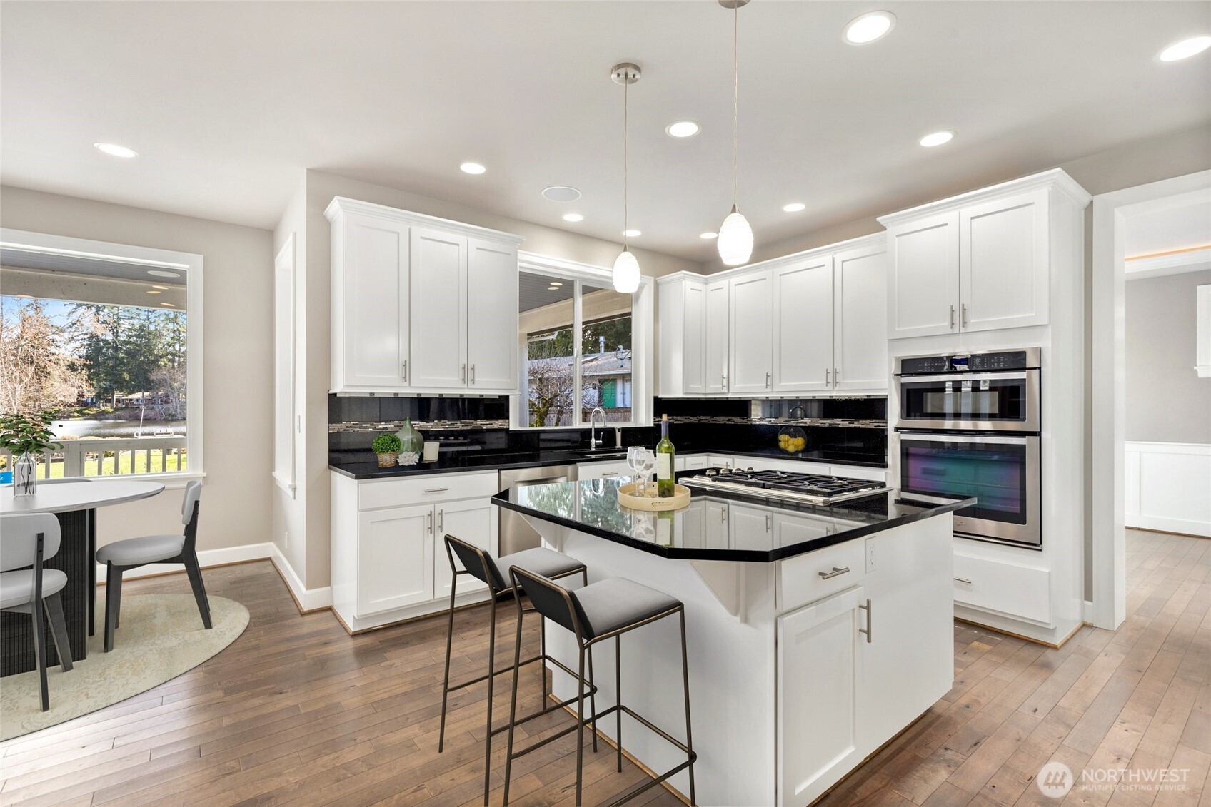 15021 Willow Drive Property Photo 12
