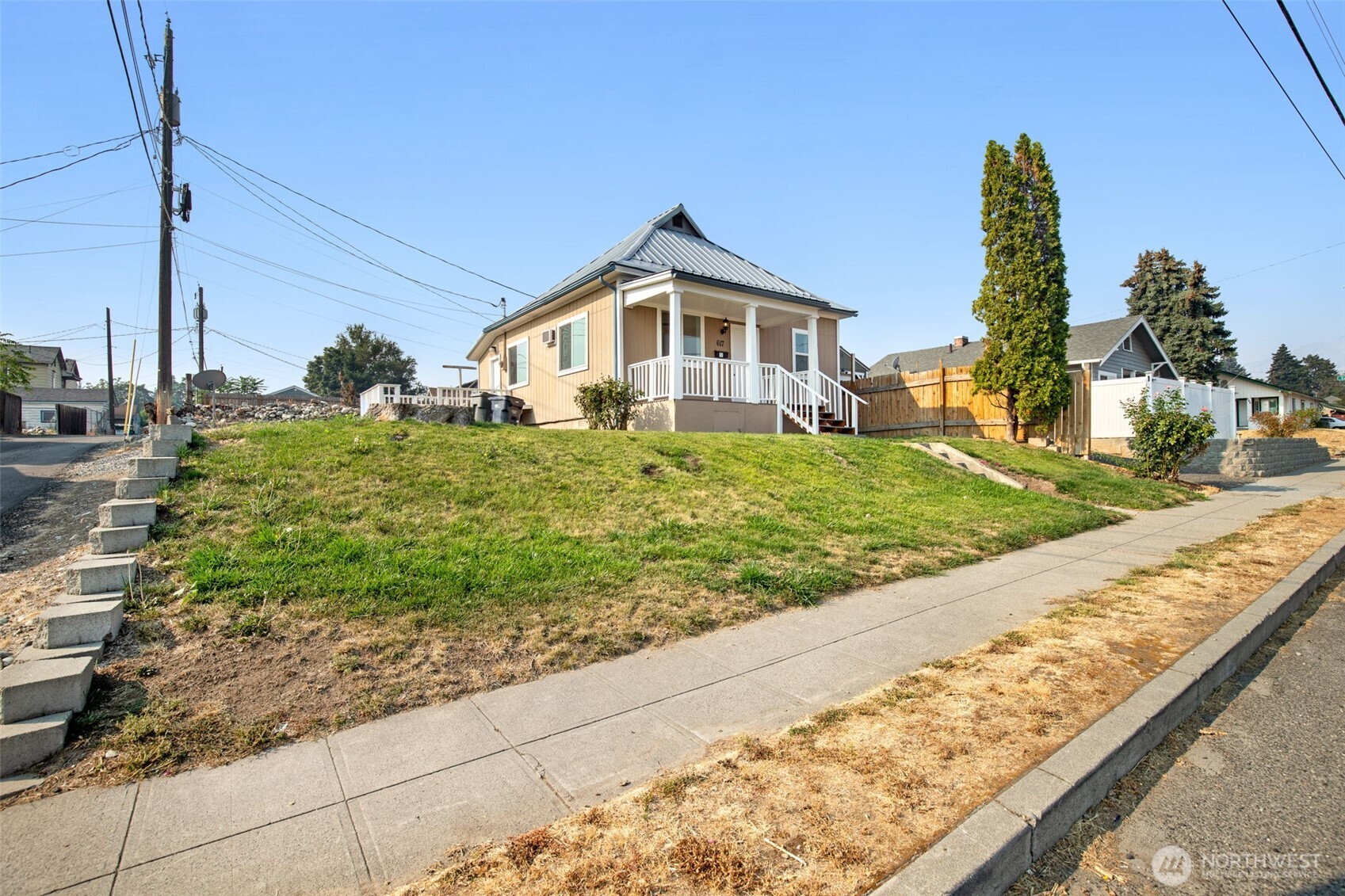617 3rd Street Property Photo 1