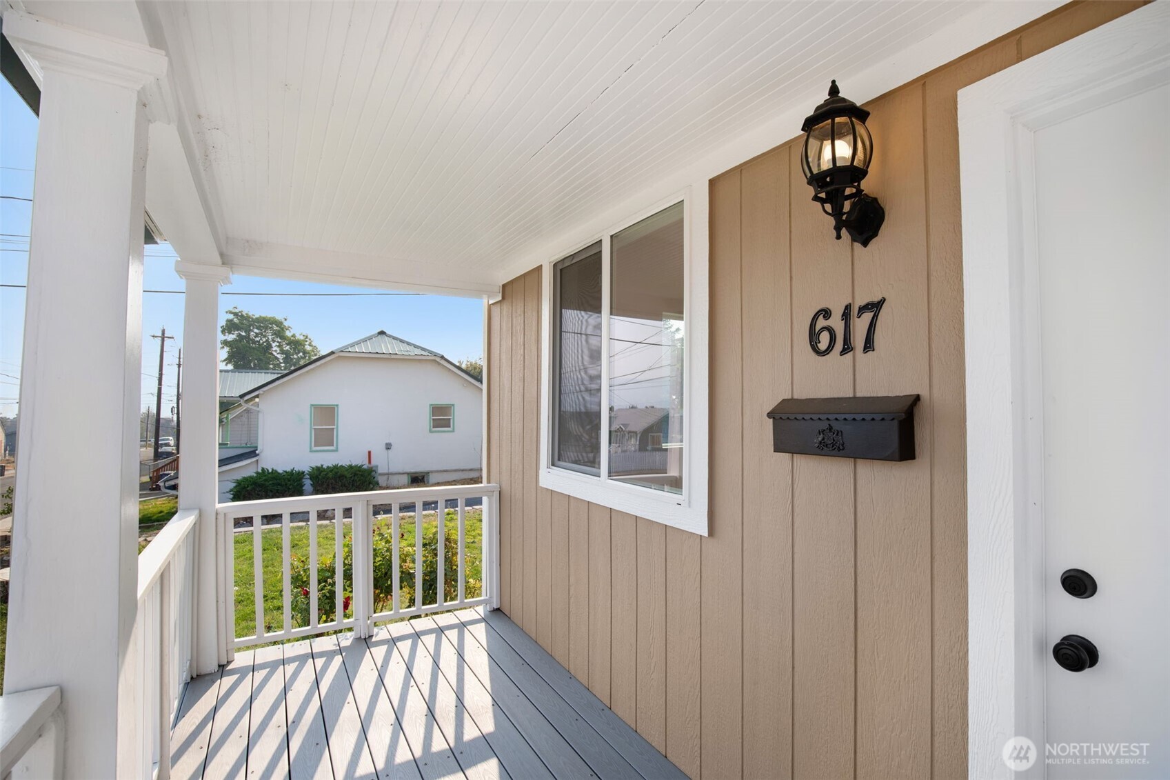 617 3rd Street Property Photo 8