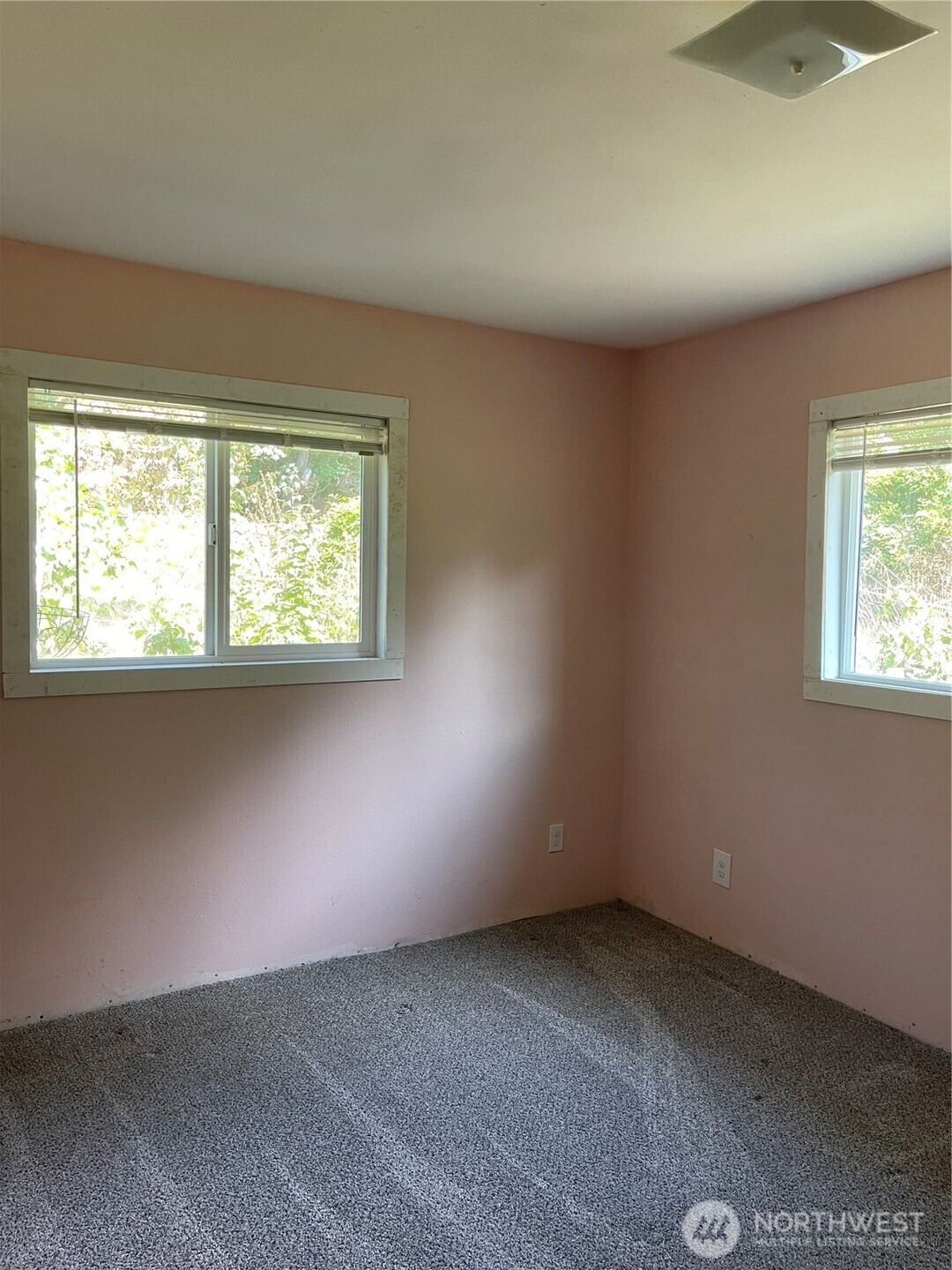62 Urych Property Photo 5
