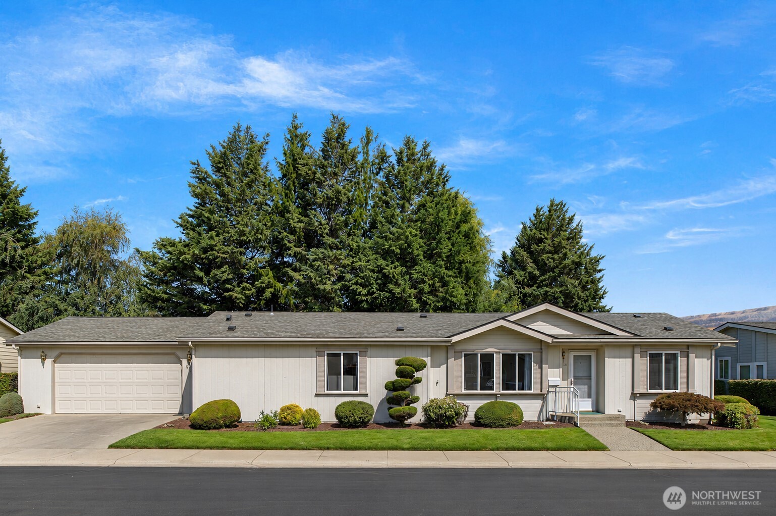 520 Sunday Drive Property Photo 2