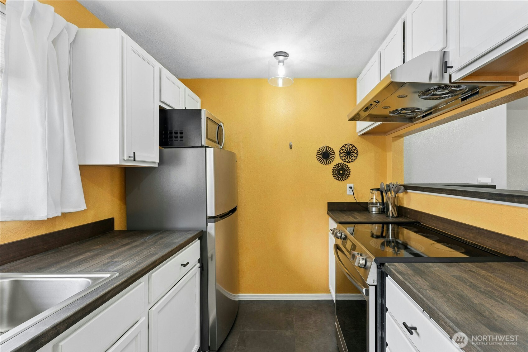 1132 N 198th Street C302 Property Photo 8