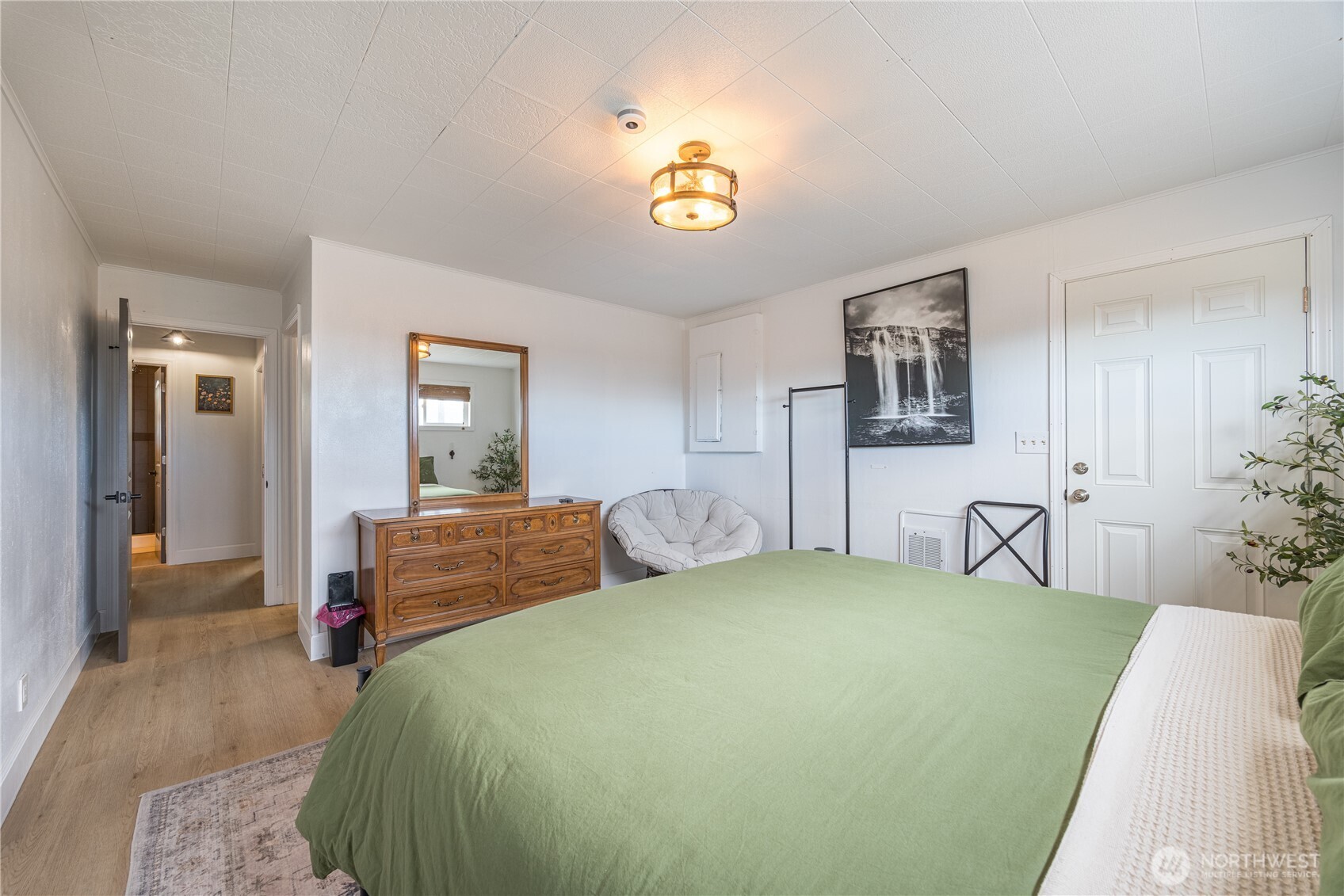 1122 W 5th Street Property Photo 17