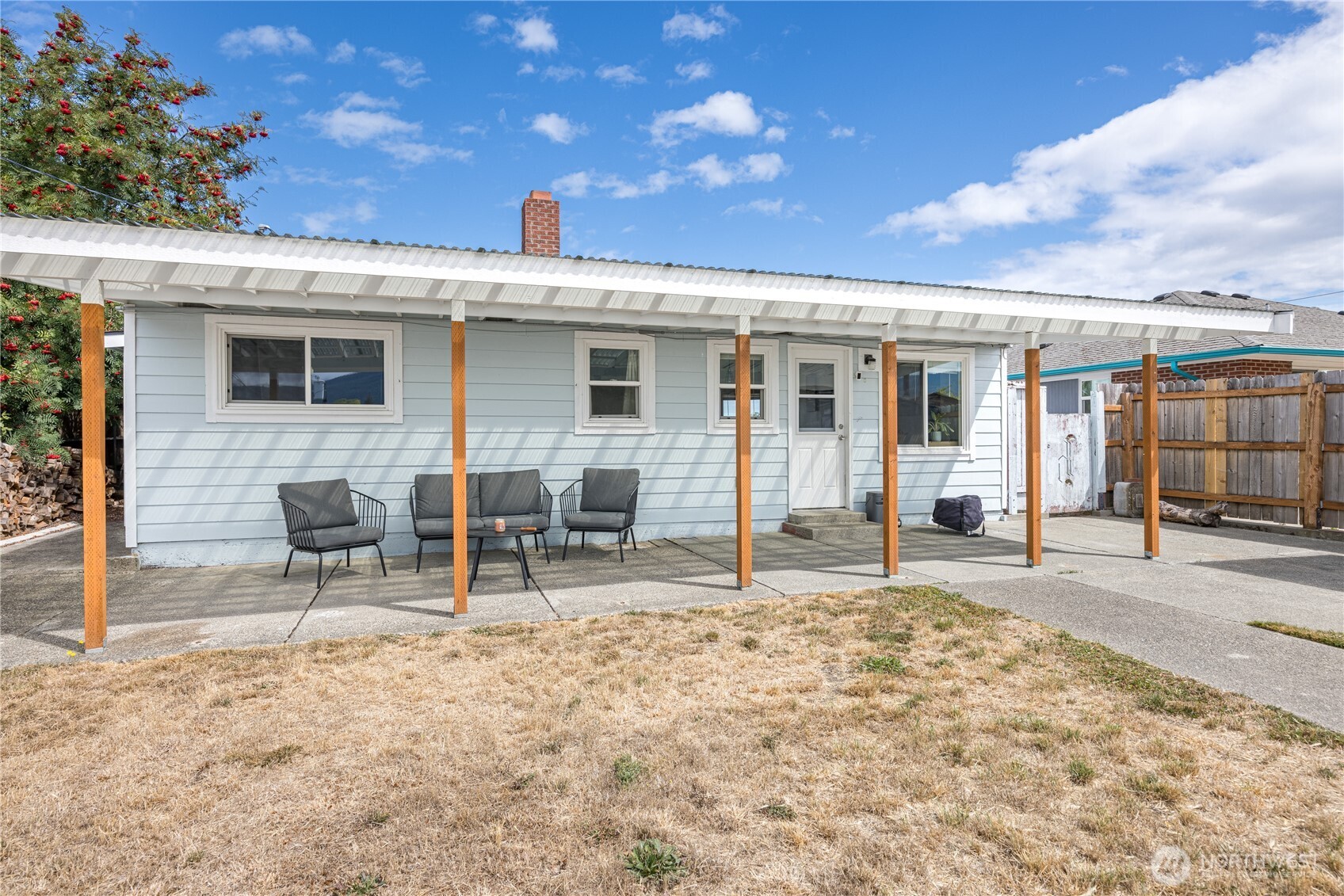 1122 W 5th Street Property Photo 26
