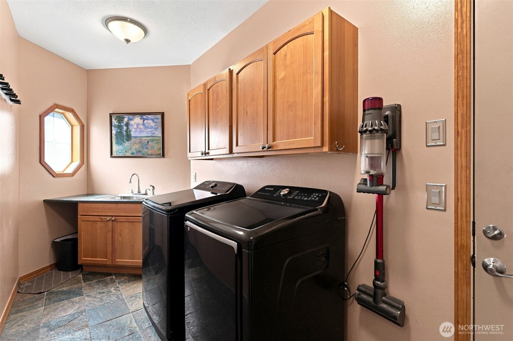 639 Palmer Ln Property Photo 29