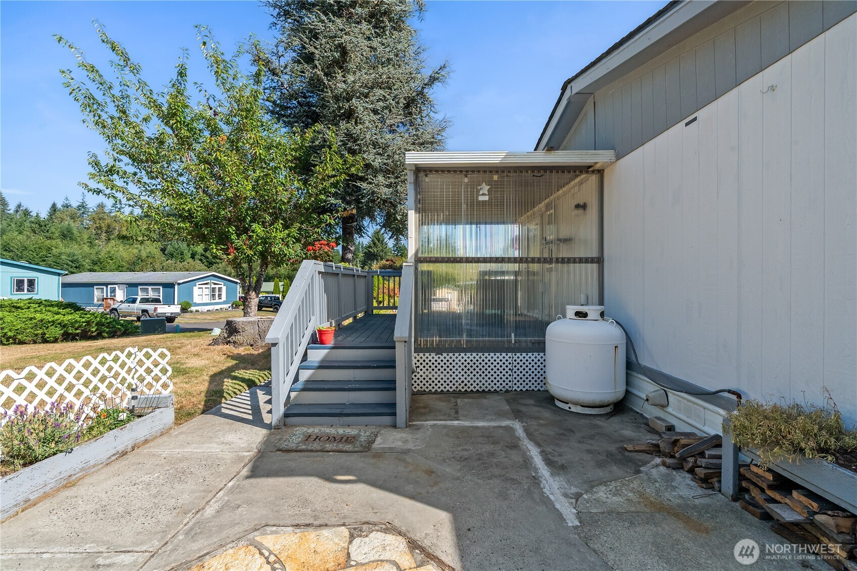 1019 Stanford Drive 26 Property Photo 18