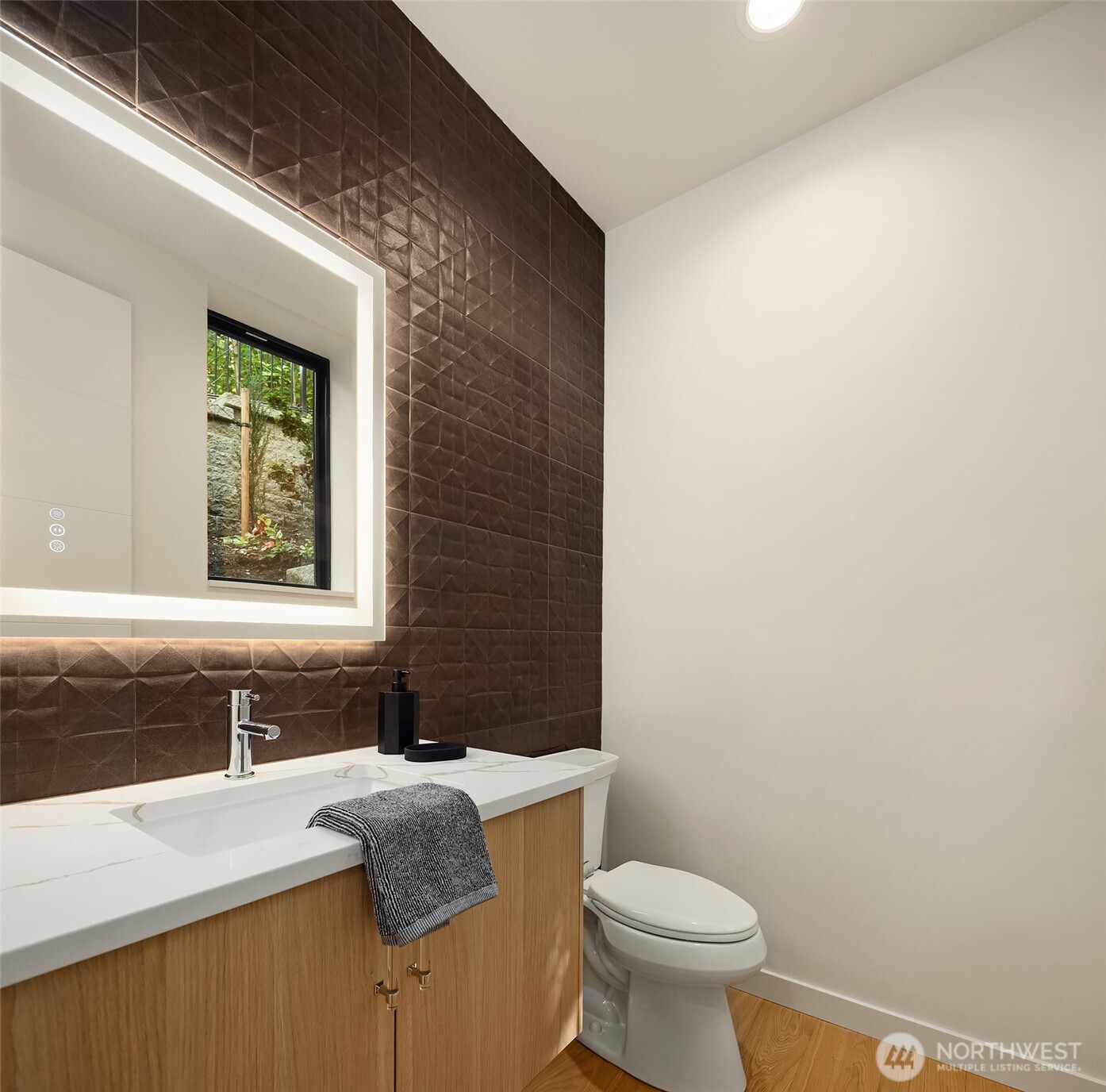 286 118th Avenue Property Photo 12