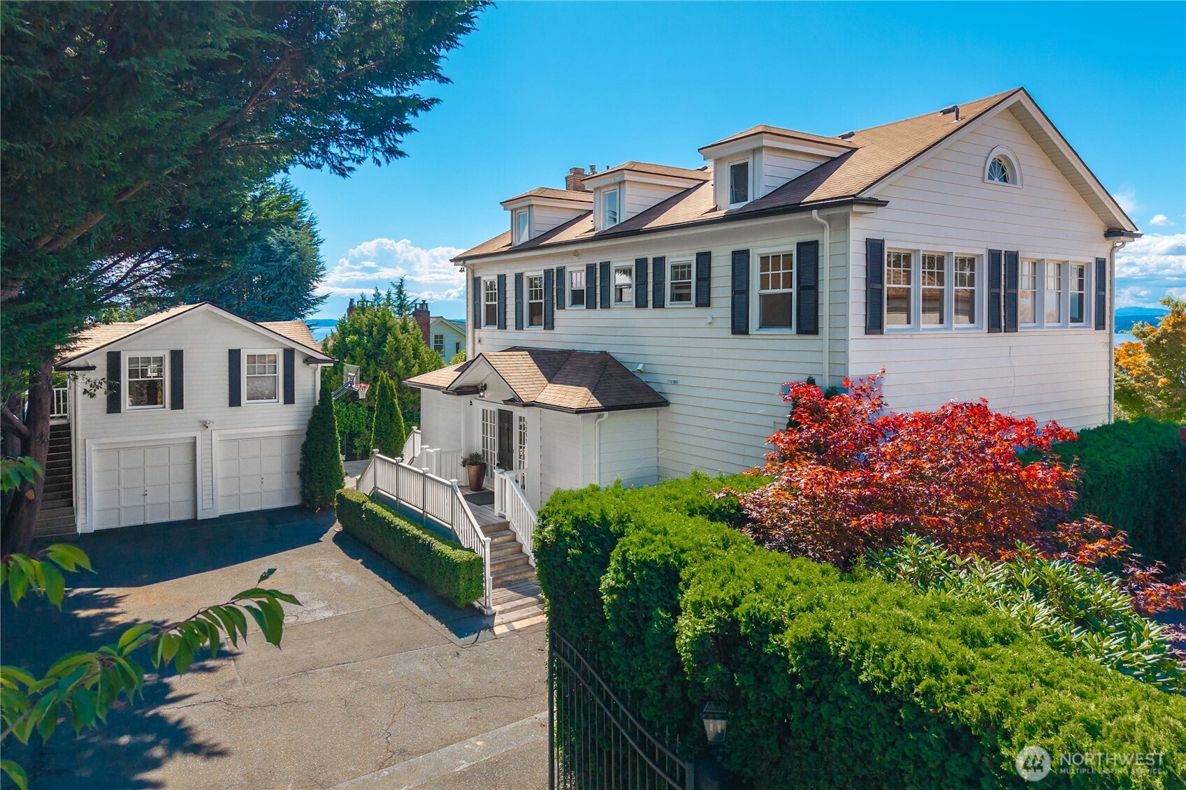 3233 Magnolia Boulevard Property Photo 1