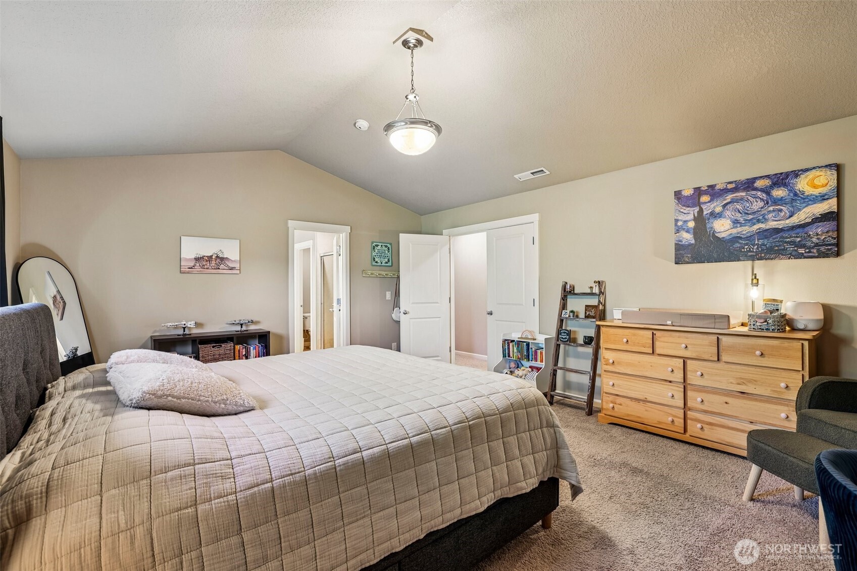 527 N Allen Creek Drive Property Photo 13