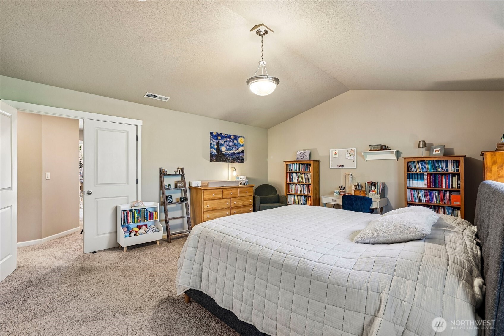 527 N Allen Creek Drive Property Photo 14