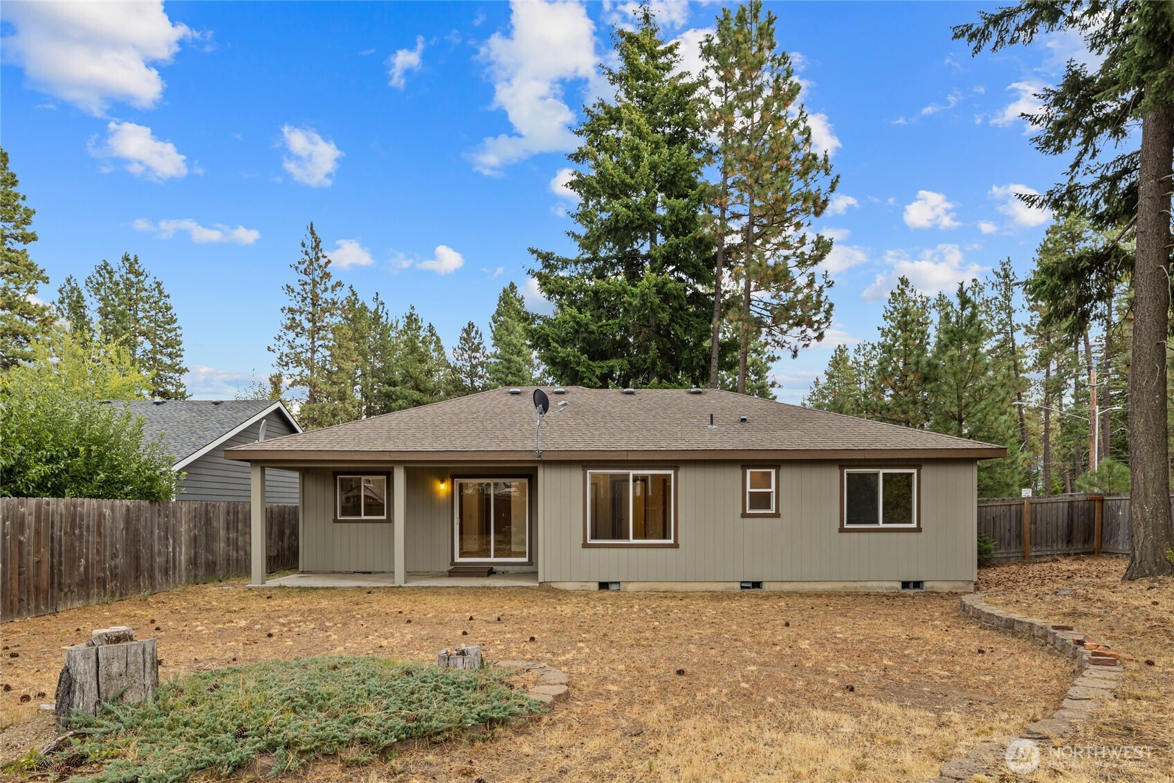 302 Denny Avenue Property Photo 4