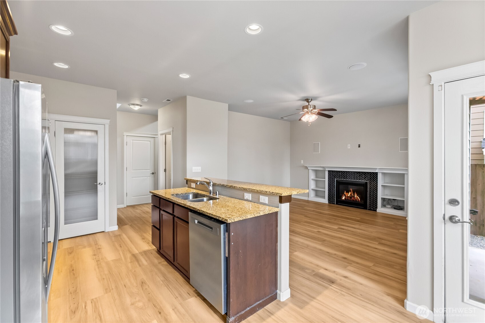 3833 Westar Avenue Property Photo 1