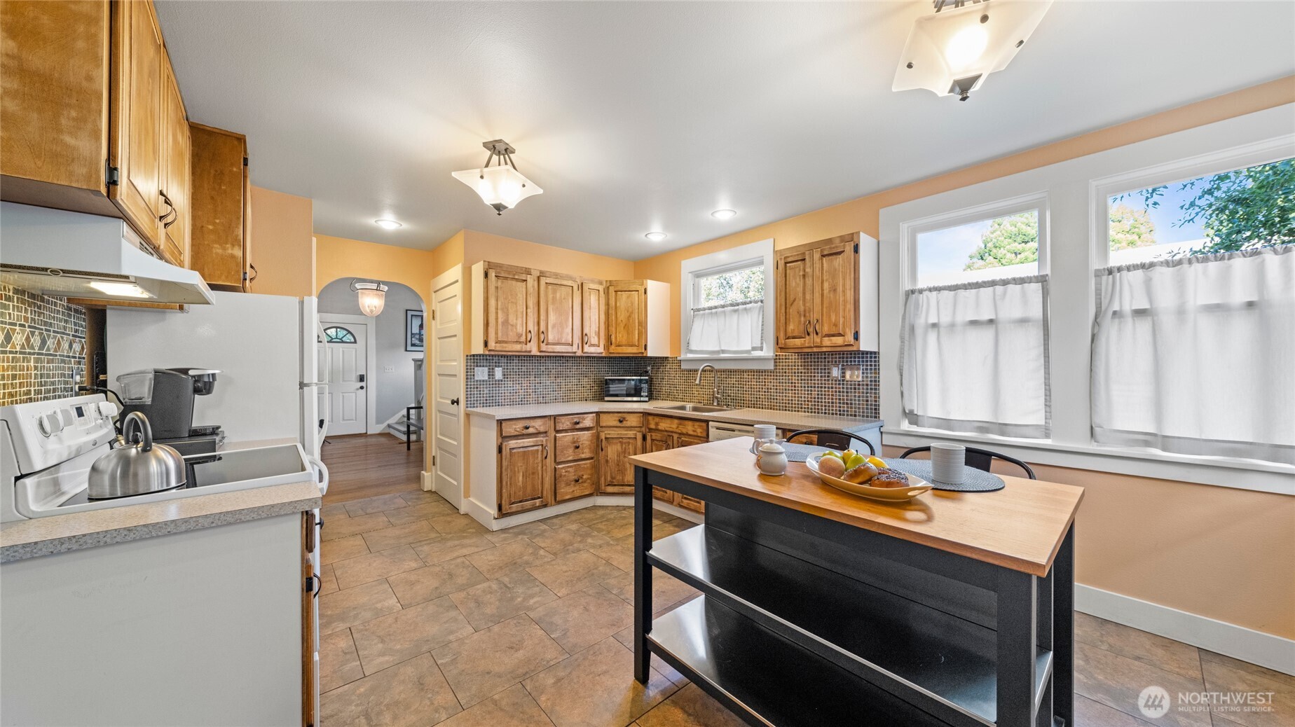 528 E Alder Street Property Photo 11