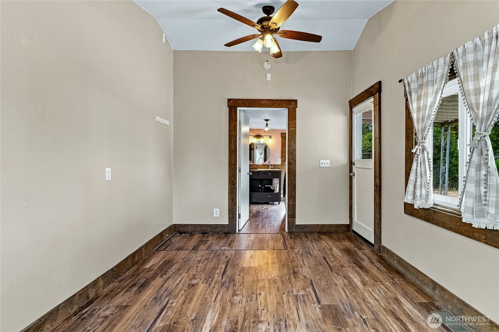 1132 W Elm Street Property Photo 22