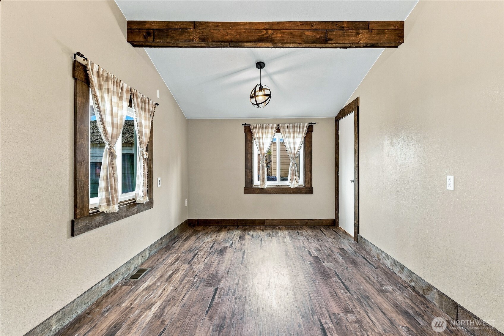 1132 W Elm Street Property Photo 23