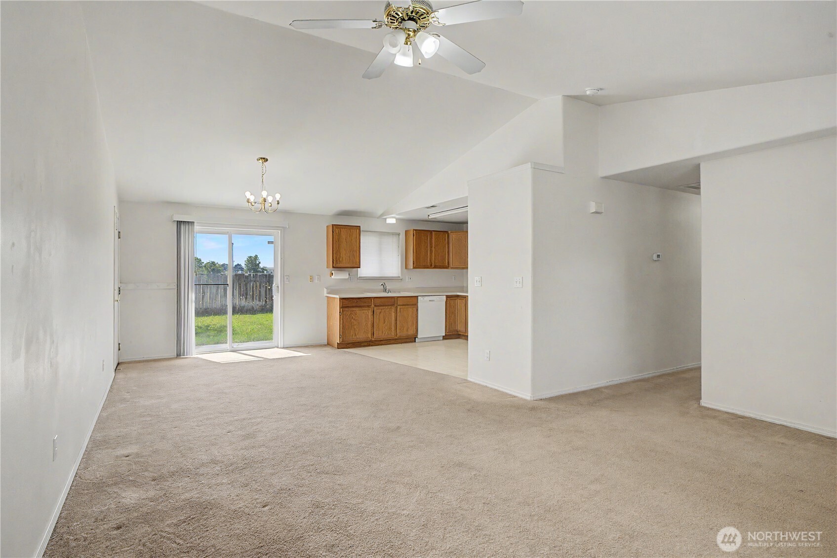 1116 E Hayden Property Photo 3