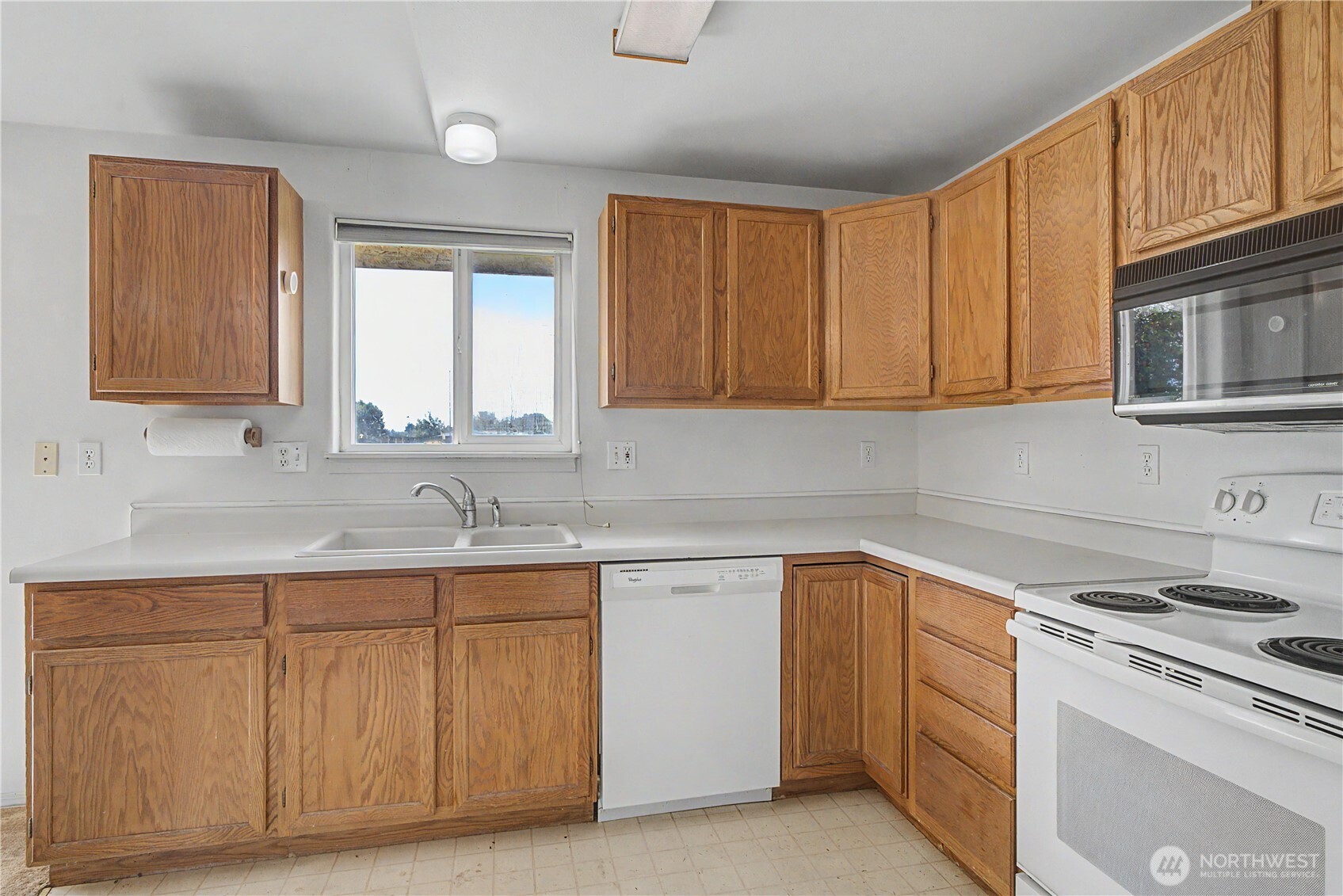 1116 E Hayden Property Photo 8