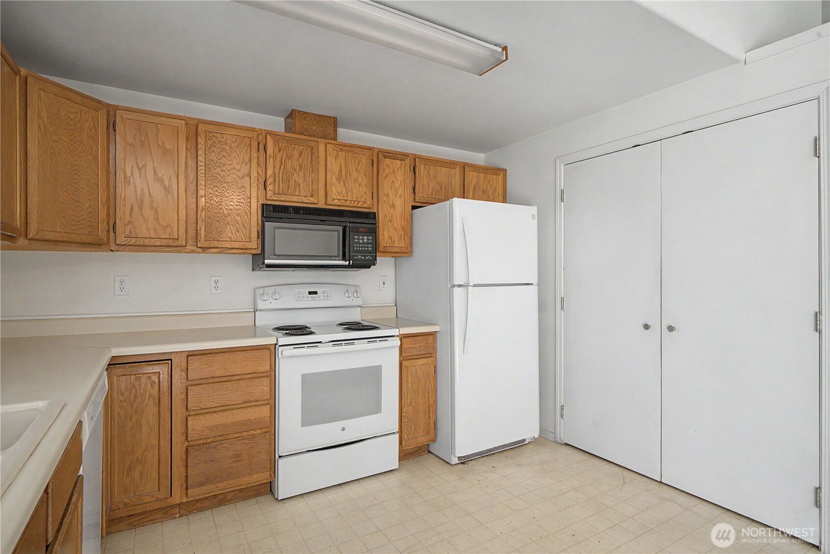 1116 E Hayden Property Photo 9