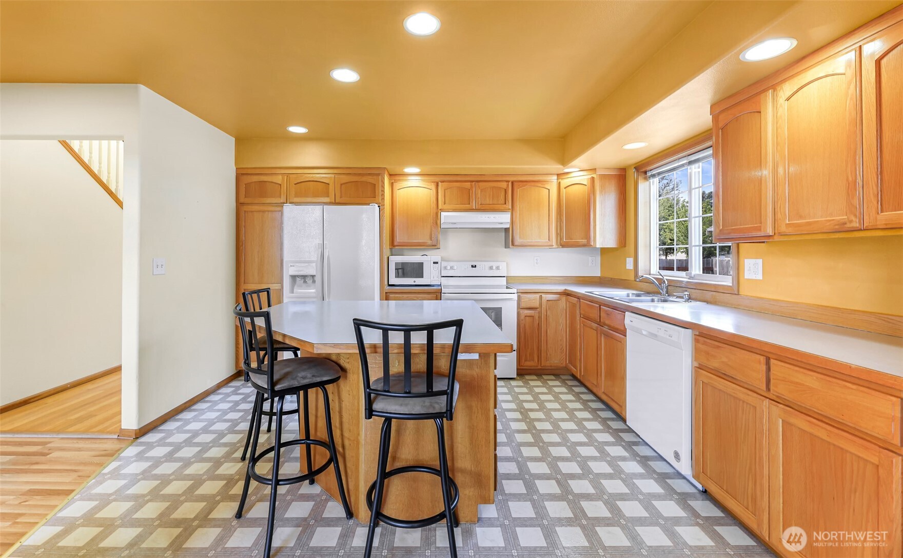 5654 Axton Court Property Photo 10