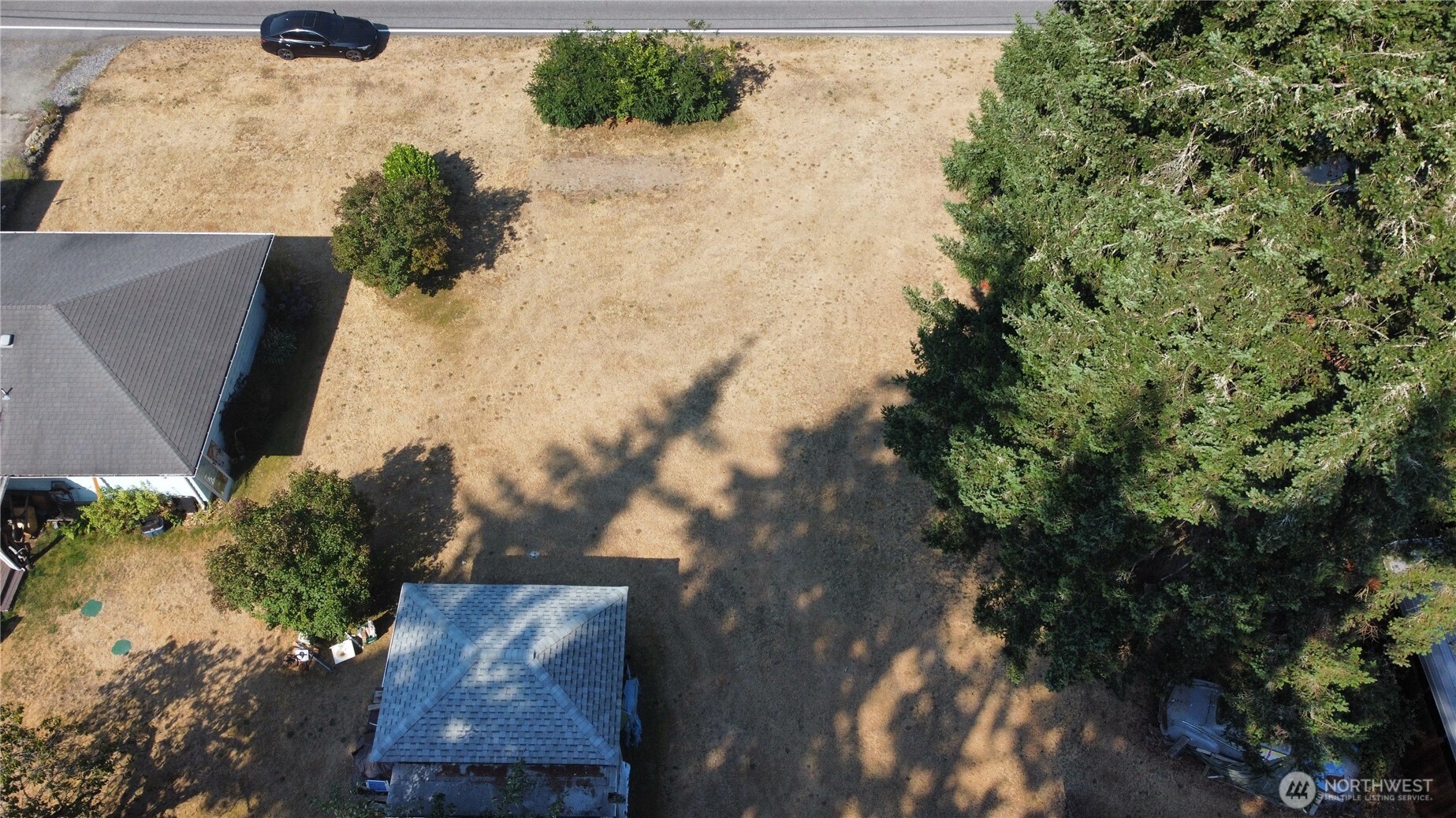 9329 48th Drive Property Photo 2