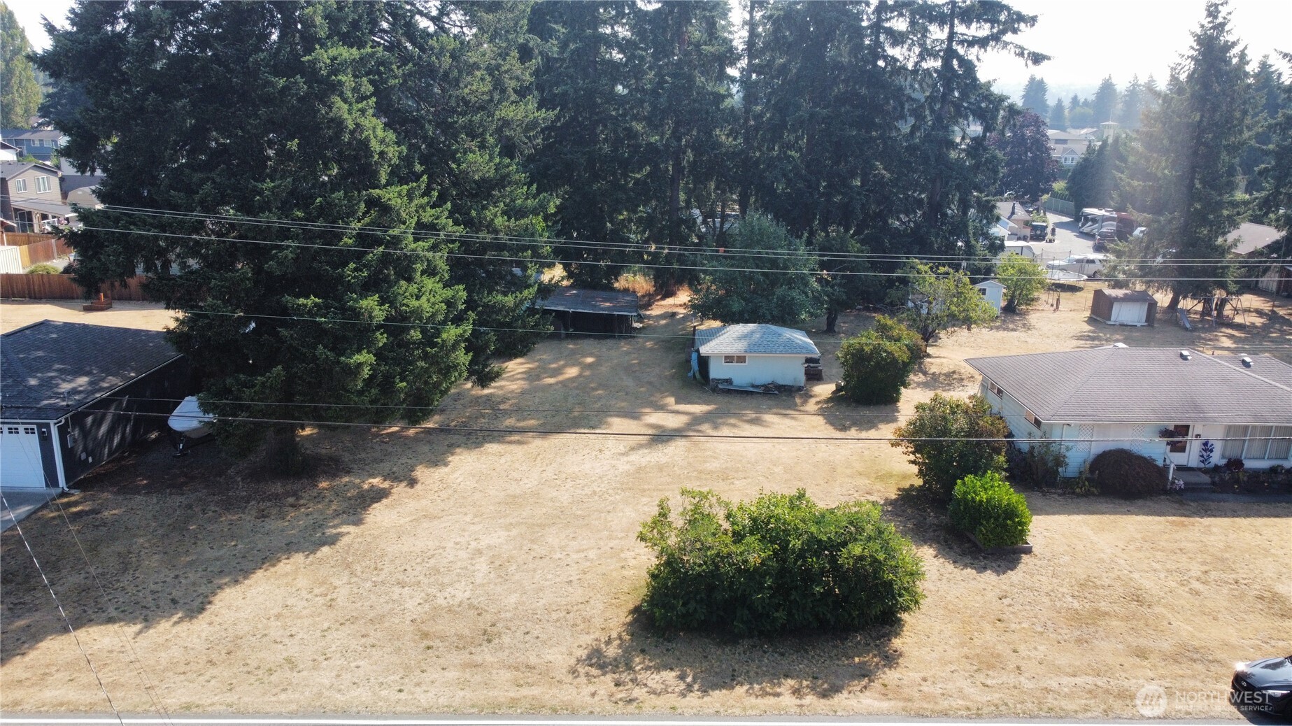 9329 48th Drive Property Photo 3