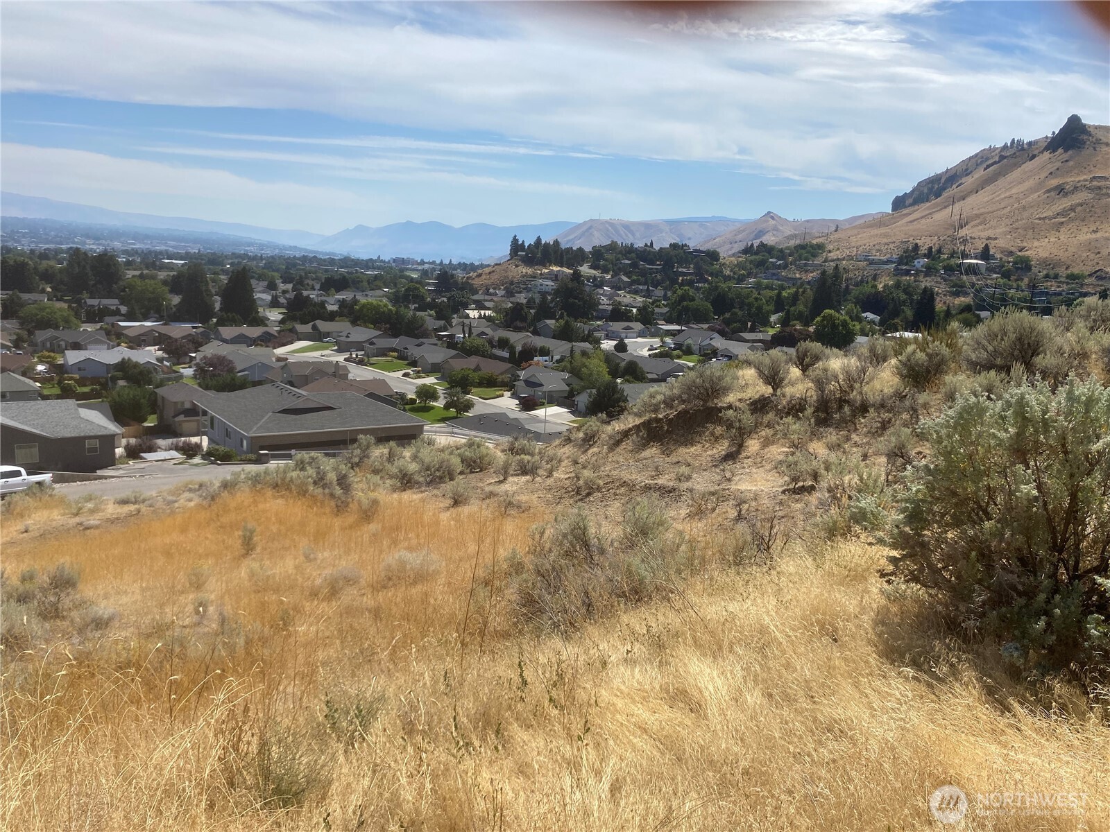 1936 Dorner Place Property Photo 3