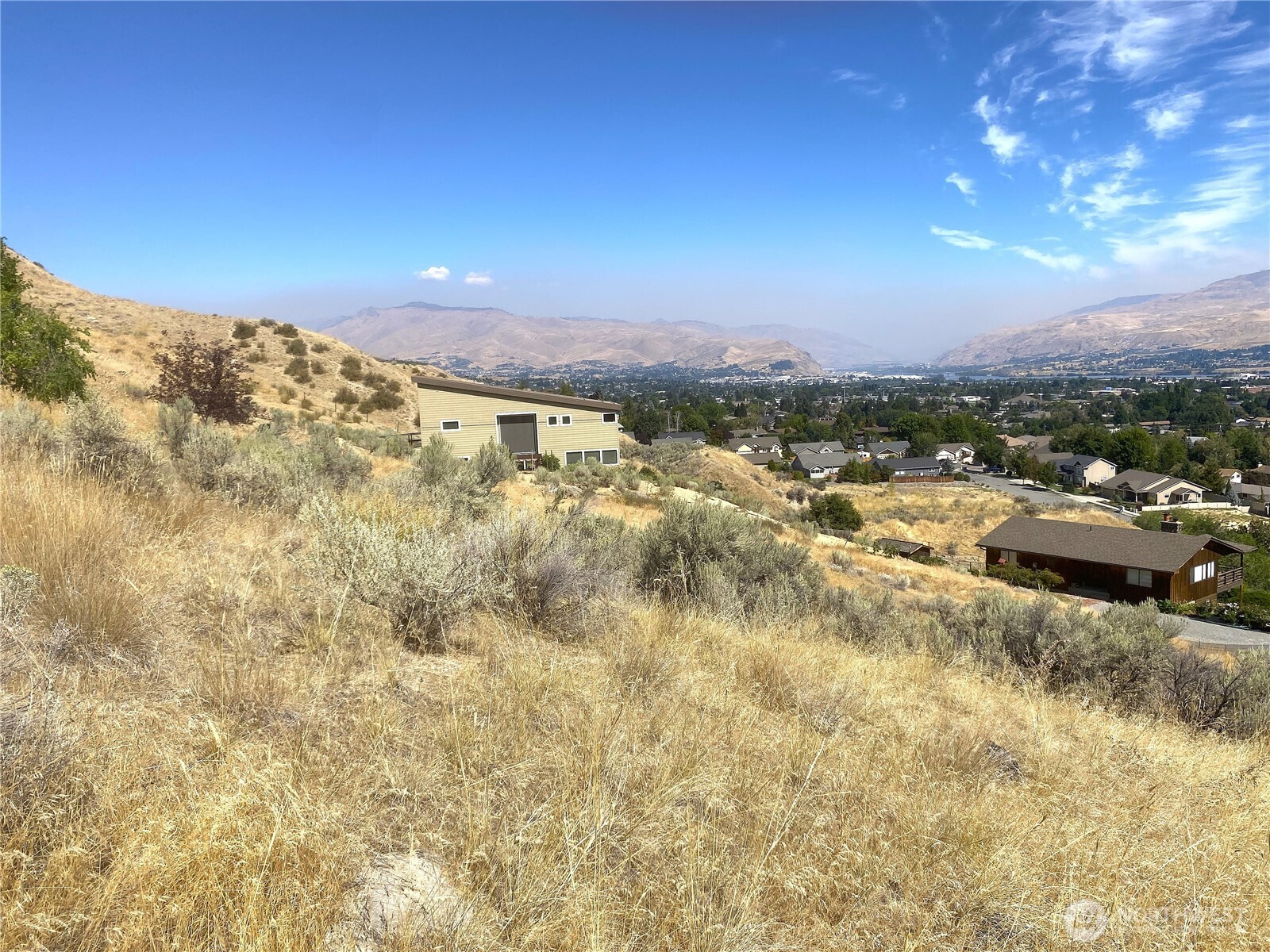 1936 Dorner Place Property Photo 4