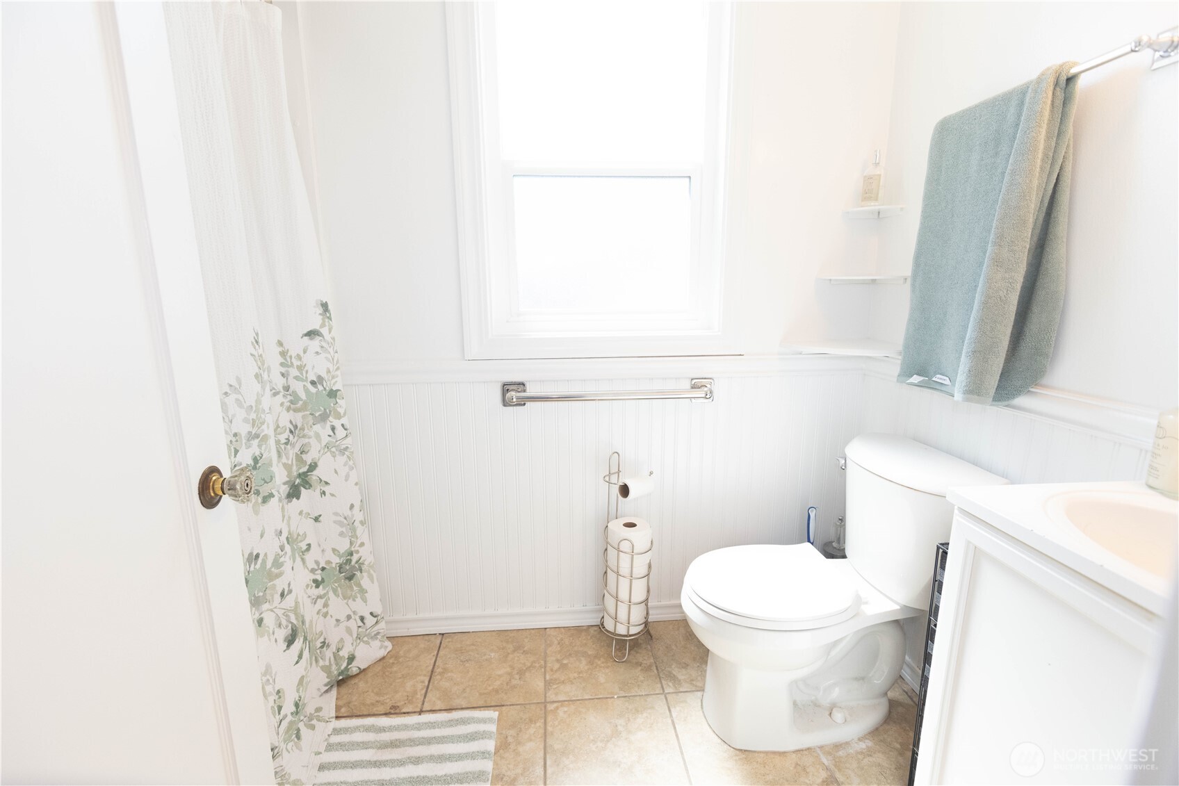 418 N Division Street Property Photo 7