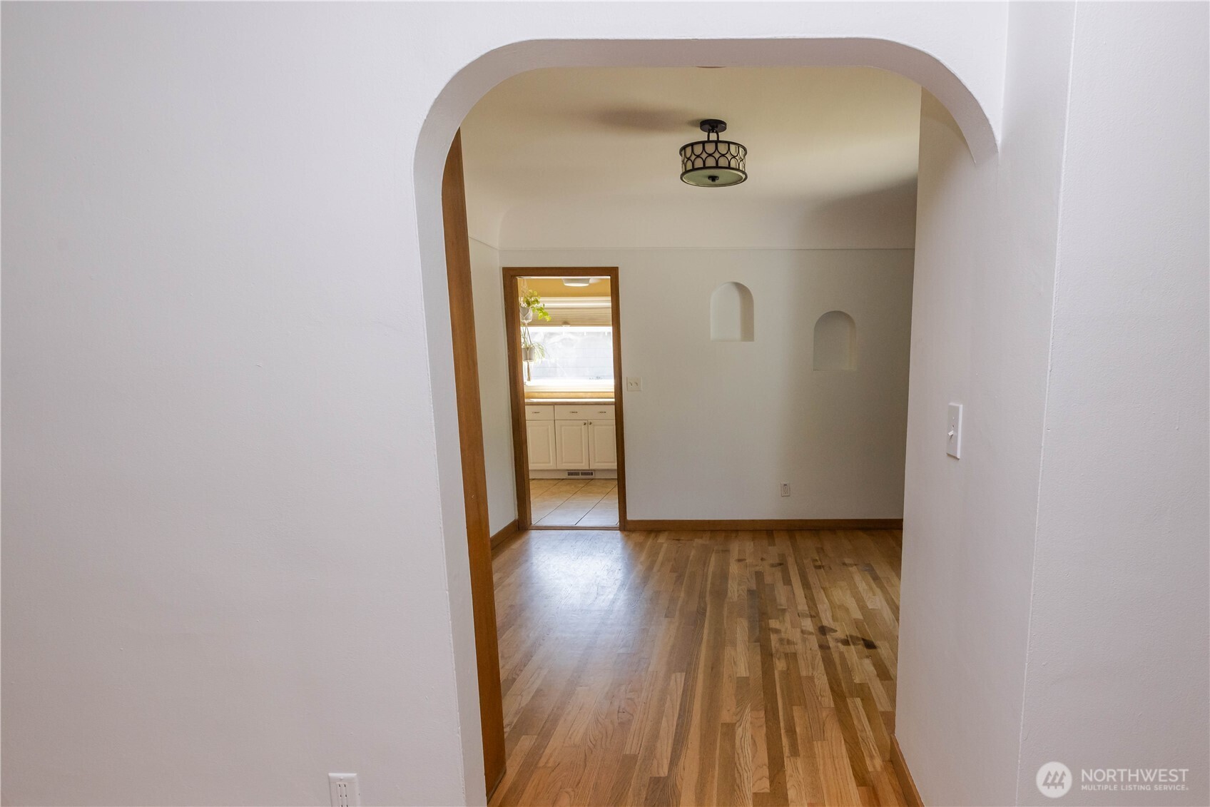 418 N Division Street Property Photo 16